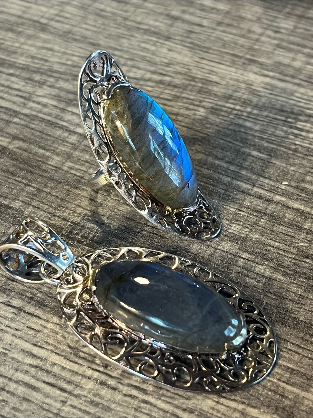 Sterling Silver Blue Labradorite Oval Pendant and Ring Set. Sz 7 - Picture 2 of 6
